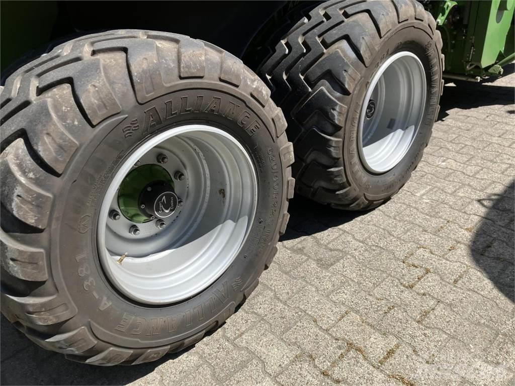 Krone BP 1270 XC Stačiakampių ryšulių presai