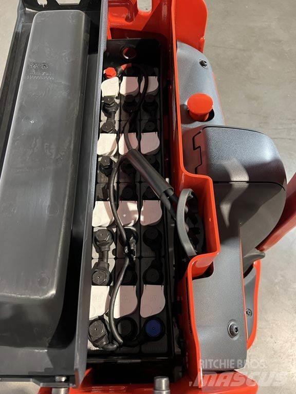 Linde T16 Rankiniai hidrauliniai vėžimėliai