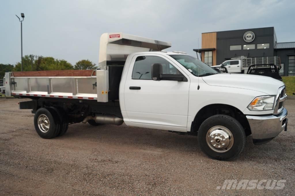 RAM 3500 TRADESMAN Savivarčių priekabų vilkikai
