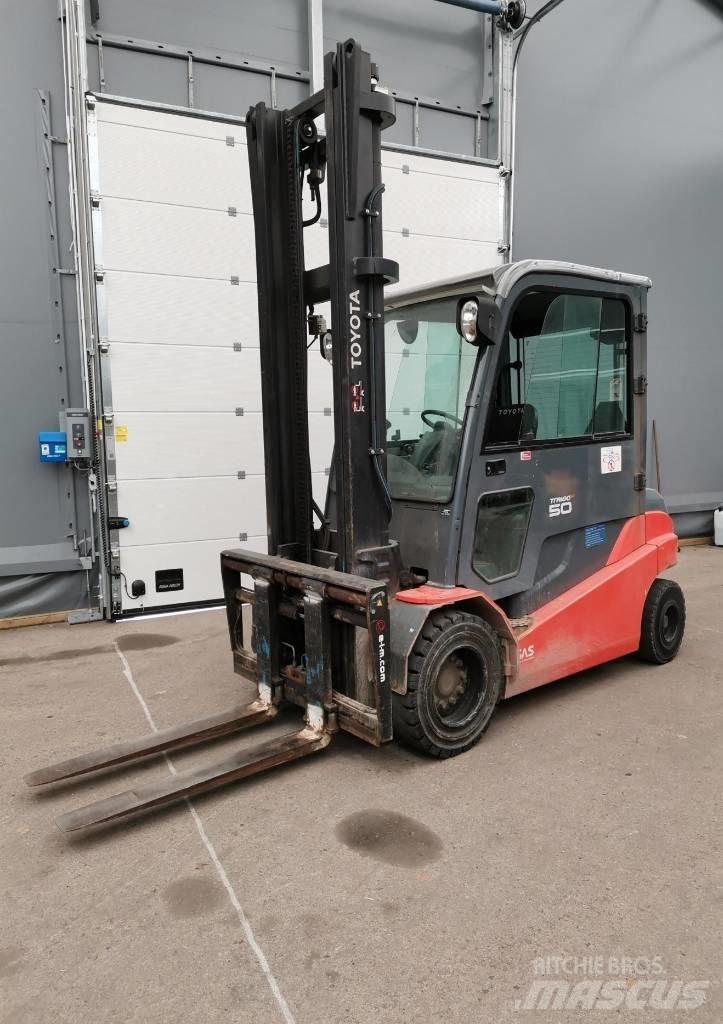 Toyota 8FBMT50 Elektriniai šakiniai krautuvai
