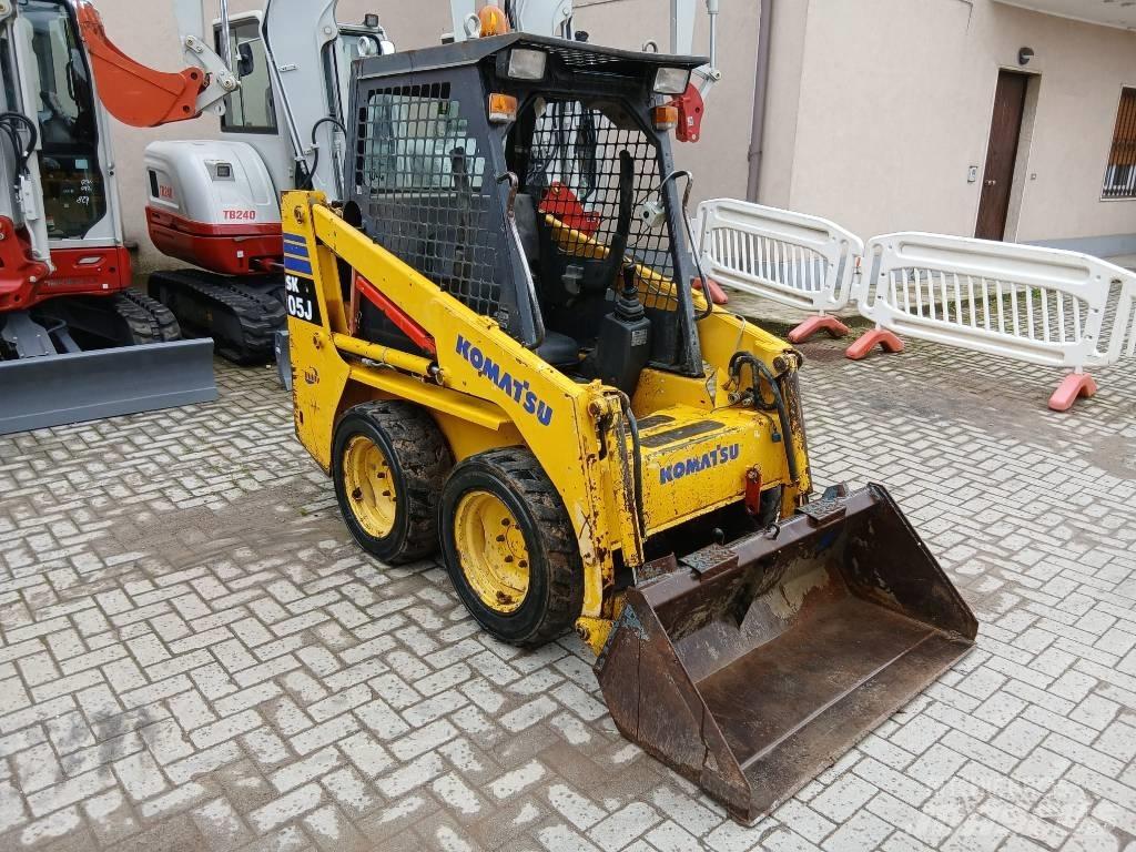 Komatsu SK 05 J Krautuvai su šoniniu pasukimu
