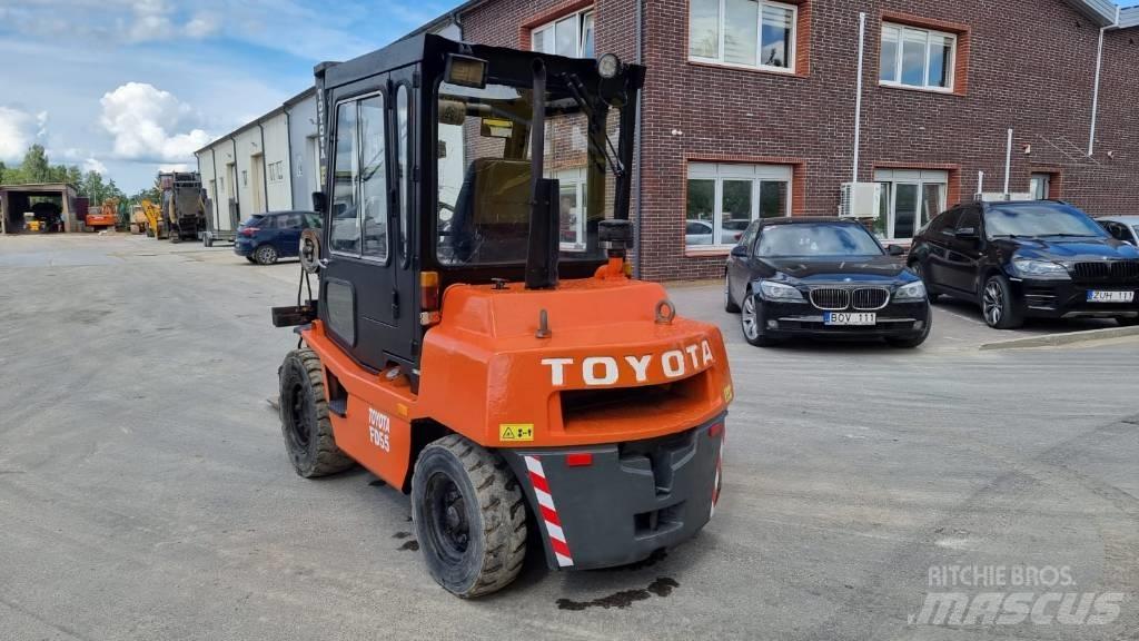 Toyota FD 55 Dyzeliniai krautuvai