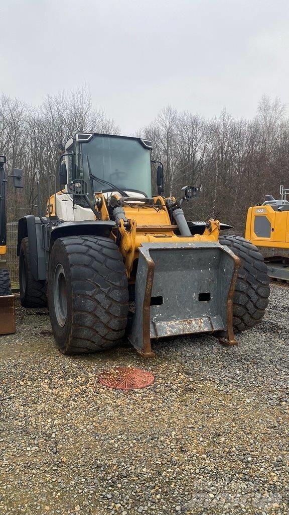 Liebherr L 580 LG Naudoti ratiniai krautuvai