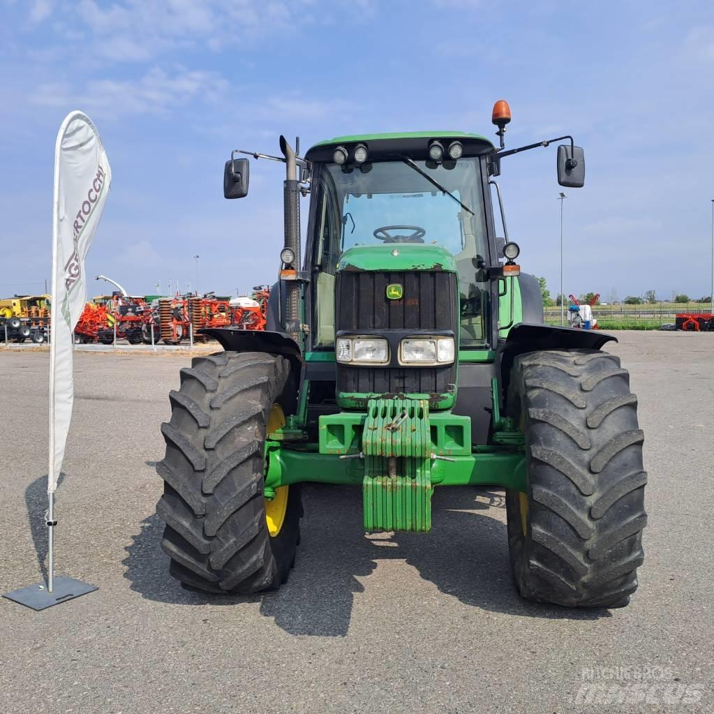 John Deere 6920 S Traktoriai