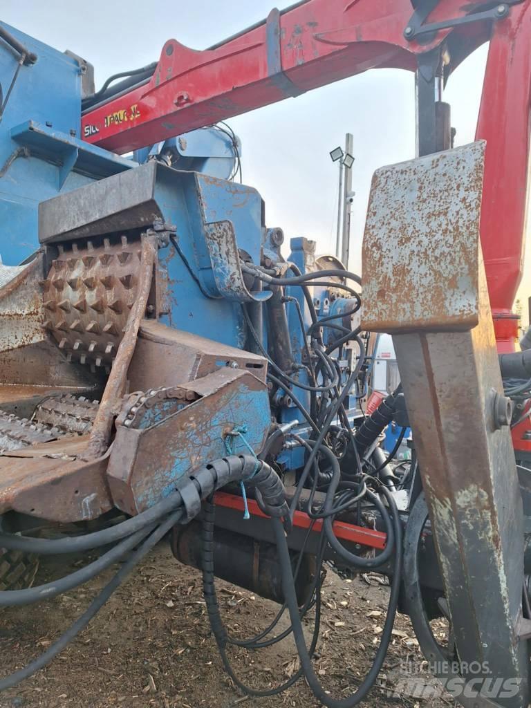 Bruks 805 CT Medienos smulkintuvai