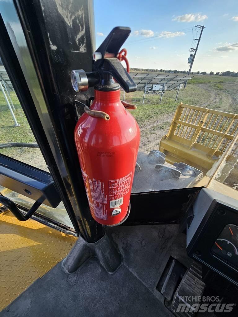 CAT 826 G Atliekų presai