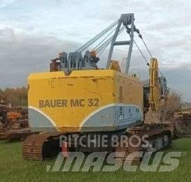 Bauer MC32 Kita gręžimo technika