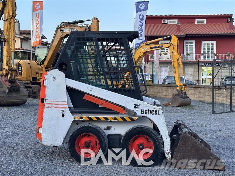Bobcat 463 Krautuvai su šoniniu pasukimu