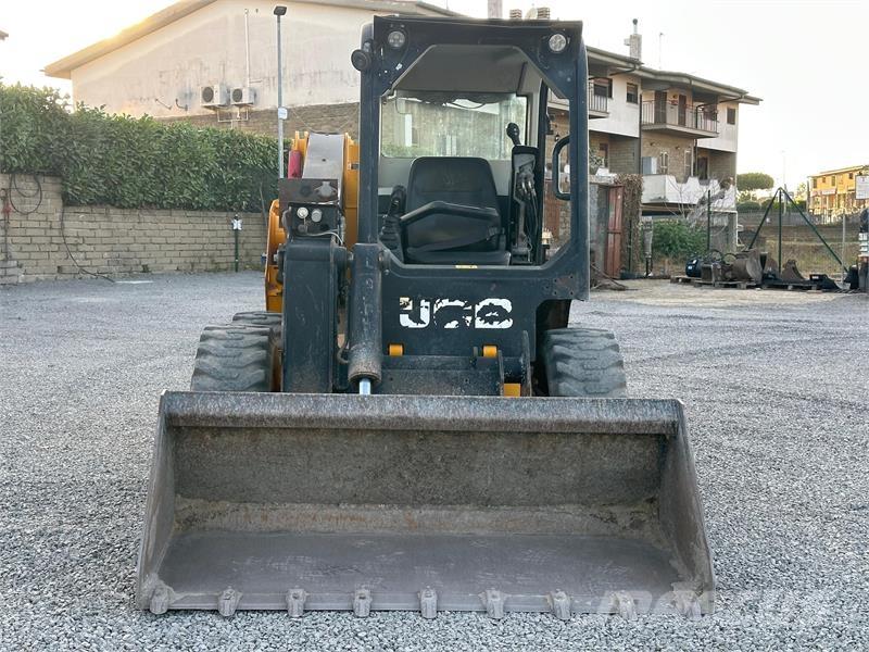 JCB 225 Krautuvai su šoniniu pasukimu