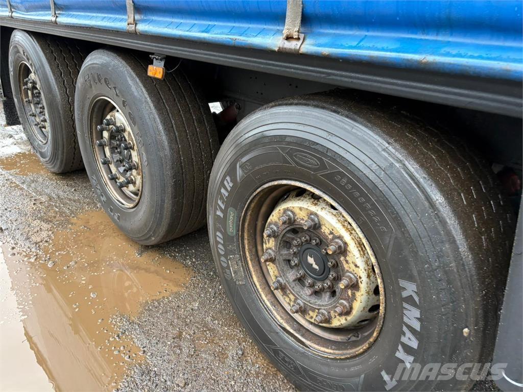 Schmitz 3aks Tentinės puspriekabės