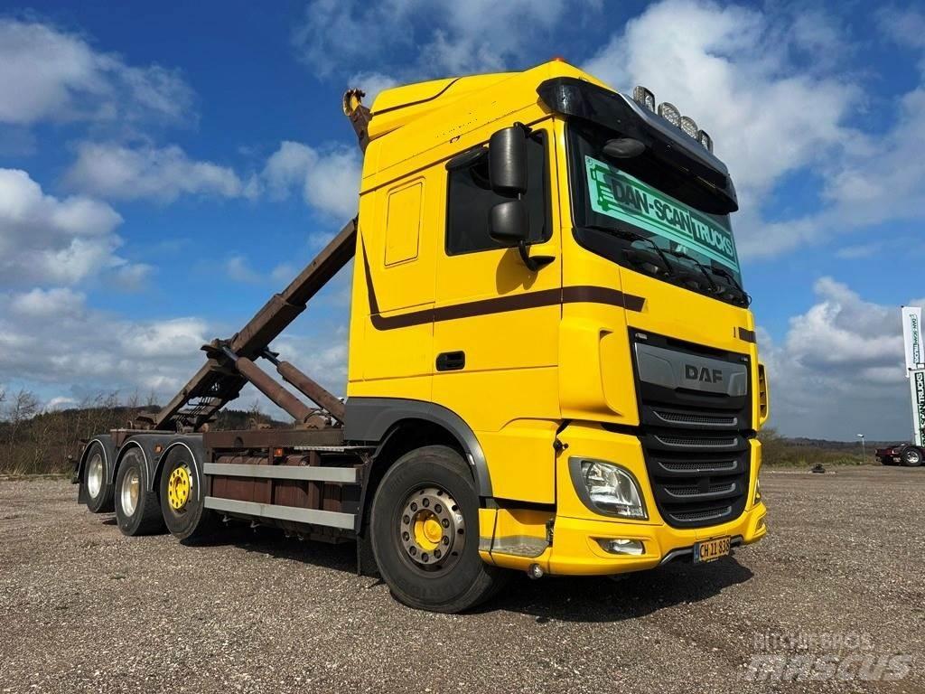 DAF XF 530 8x2-*4 Sunkvežimiai su keliamuoju kabliu