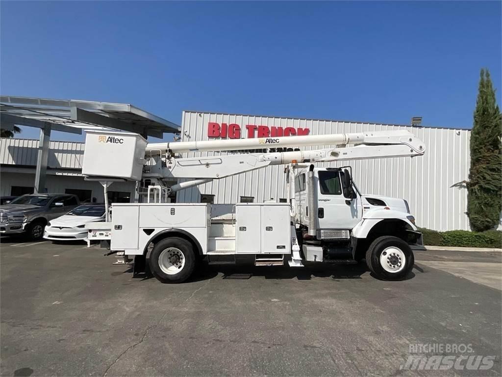 Altec AA755 Ant vilkikų montuojamos kėlimo platformos