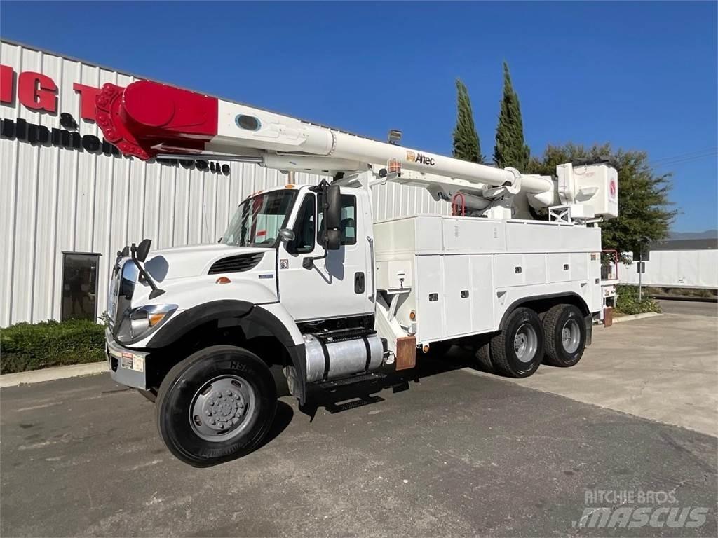 Altec AM55 Ant vilkikų montuojamos kėlimo platformos