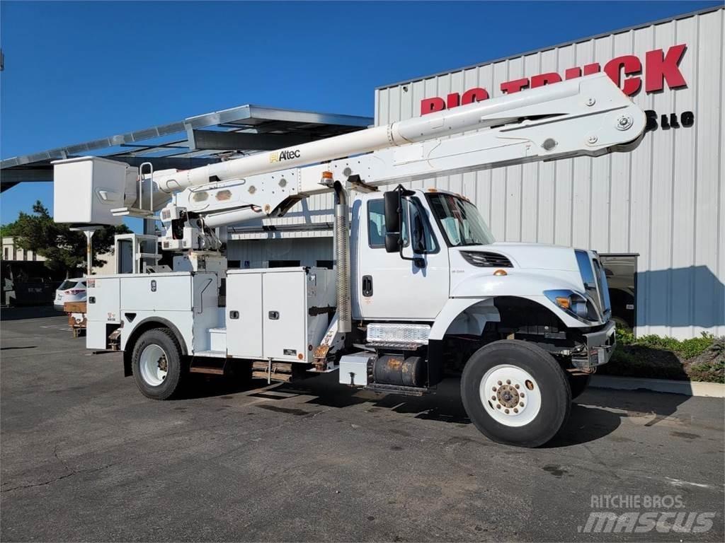 Altec AN55E Ant vilkikų montuojamos kėlimo platformos