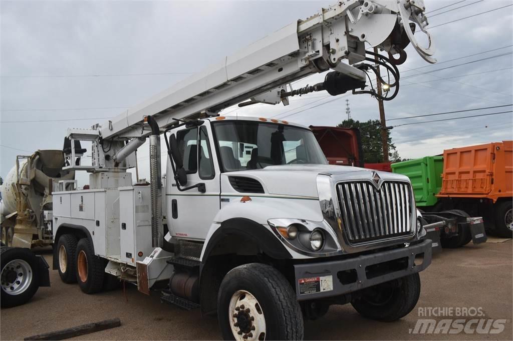 Altec D3060ATR Mobilūs gręžimo bokštiniai sunkvežimiai