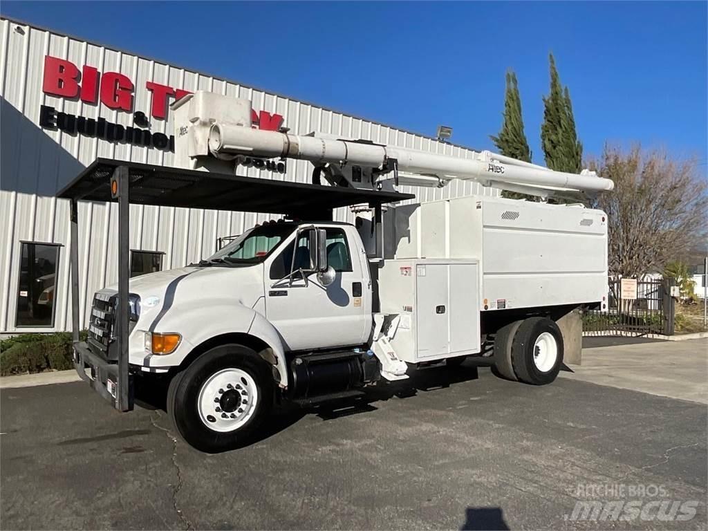 Altec LR756 FM Ant vilkikų montuojamos kėlimo platformos