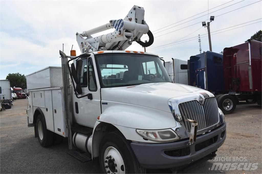 Altec TA40 Ant vilkikų montuojamos kėlimo platformos
