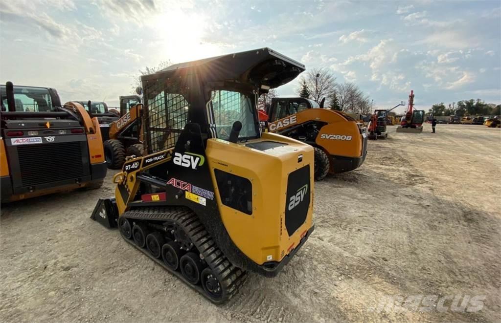 ASV POSI-TRACK RT40 Krautuvai su šoniniu pasukimu