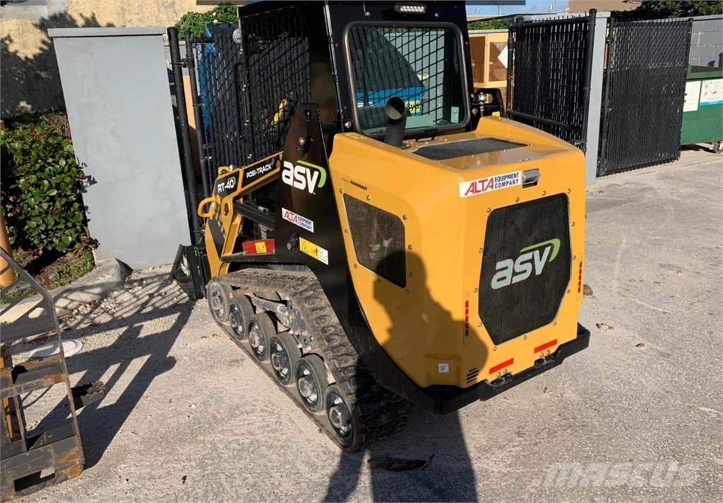 ASV POSI-TRACK RT40 Krautuvai su šoniniu pasukimu