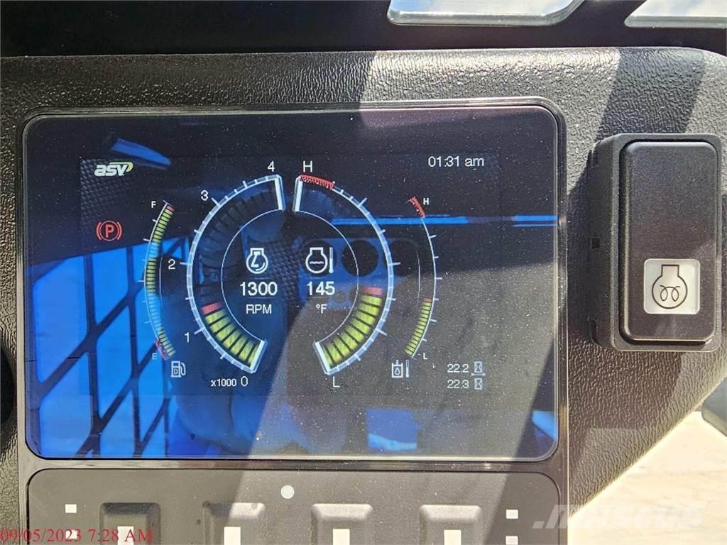 ASV POSI-TRACK RT50 Krautuvai su šoniniu pasukimu
