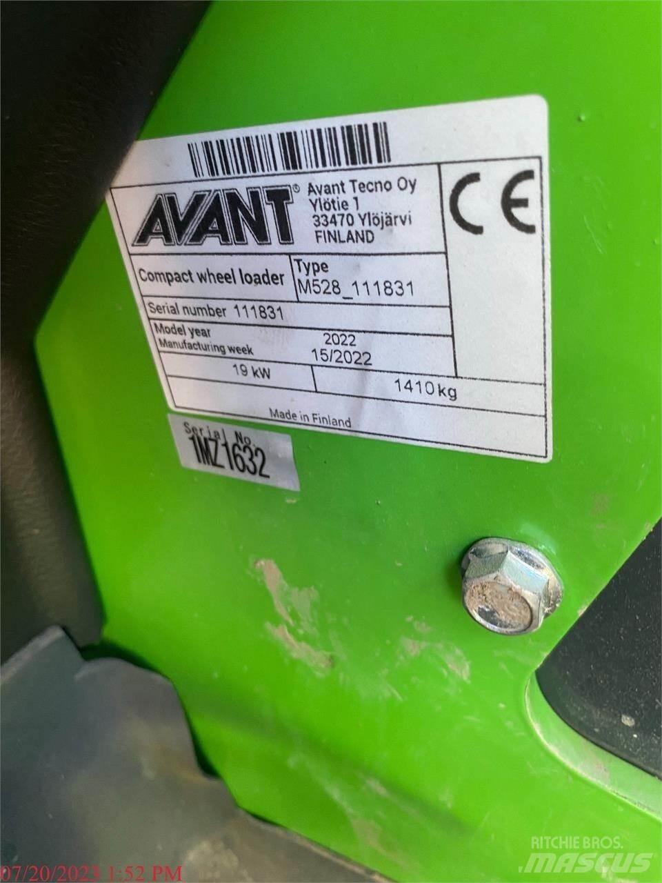 Avant 528 Naudoti ratiniai krautuvai