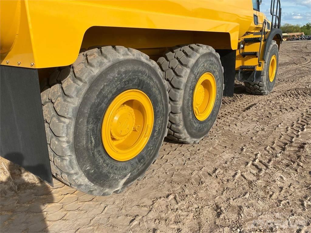 Bell B30E Vandens sunkvežimiai