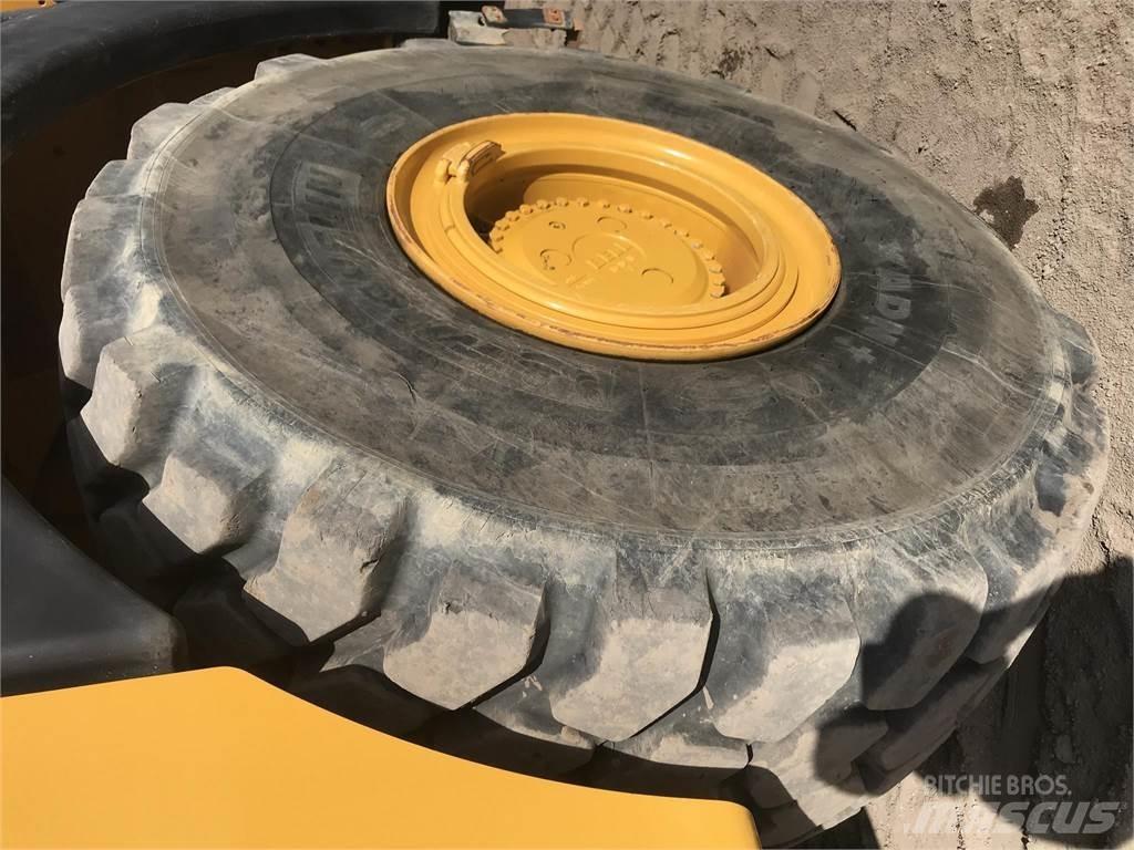 Bell B45E Karjeriniai savivarčiai