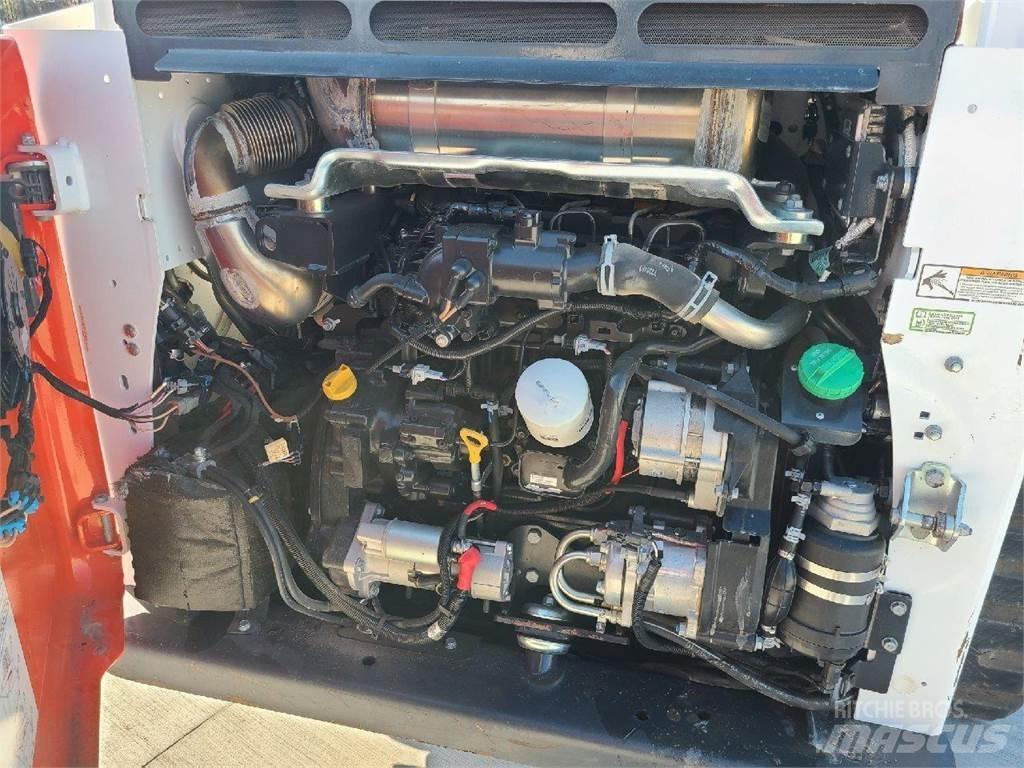 Bobcat T770 Krautuvai su šoniniu pasukimu