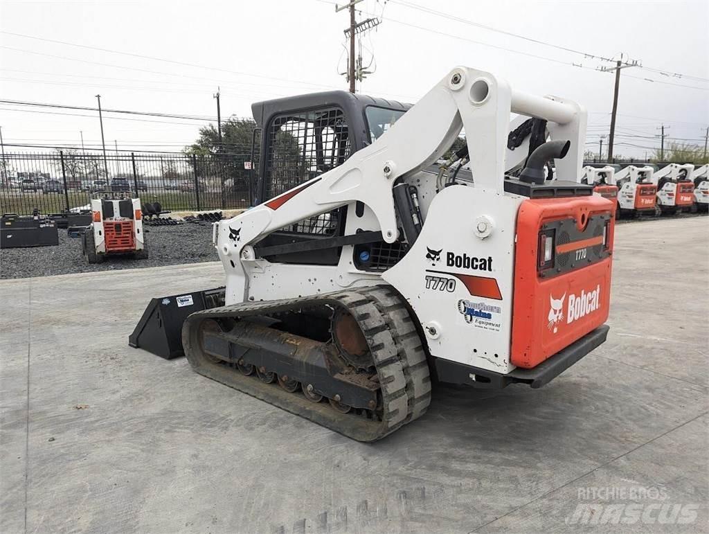 Bobcat T770 Krautuvai su šoniniu pasukimu