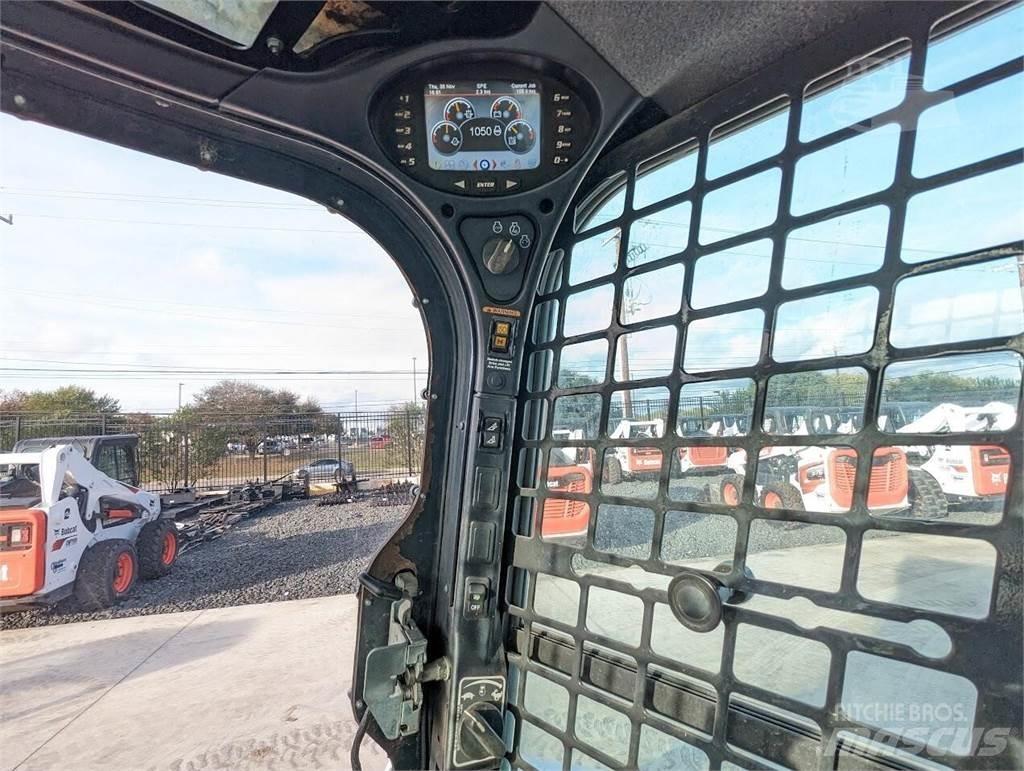 Bobcat T870 Krautuvai su šoniniu pasukimu