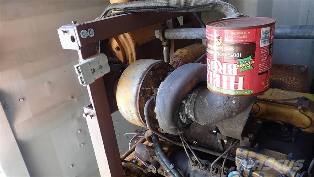 CAT 100 KVA Kiti generatoriai