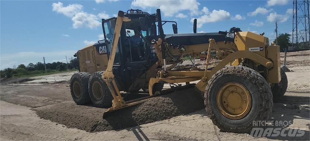 CAT 120M2 AWD Greideriai