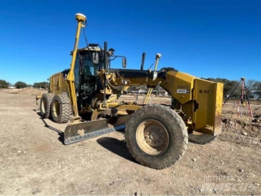 CAT 140M2 Greideriai
