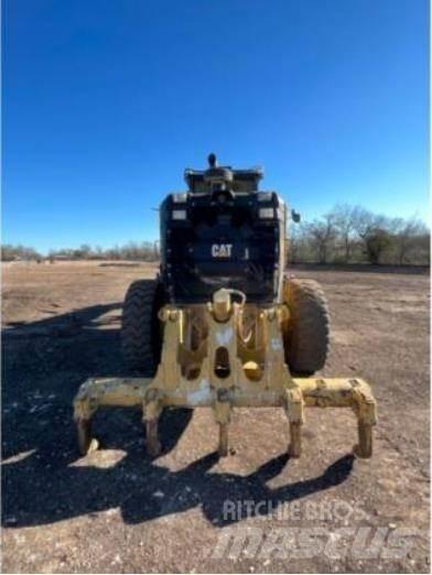 CAT 140M2 Greideriai