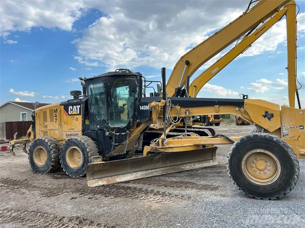 CAT 140M3 Greideriai