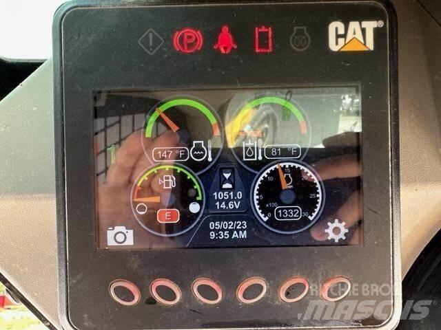 CAT 289D3 Krautuvai su šoniniu pasukimu