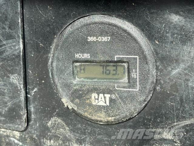 CAT 307E2 Vikšriniai ekskavatoriai