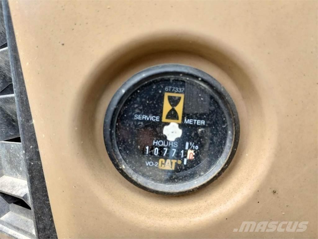 CAT 315L Vikšriniai ekskavatoriai