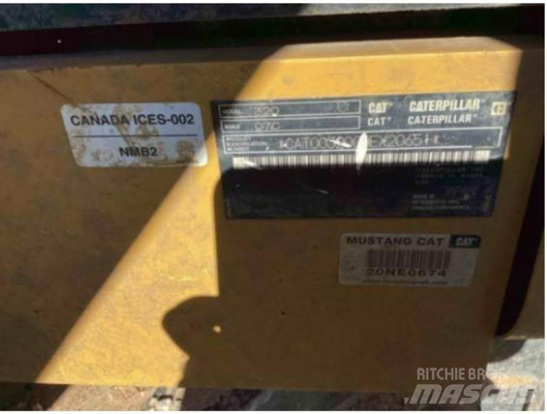 CAT 320 Vikšriniai ekskavatoriai