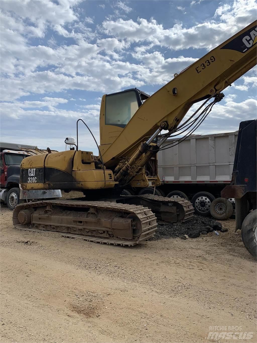 CAT 320C Vikšriniai ekskavatoriai