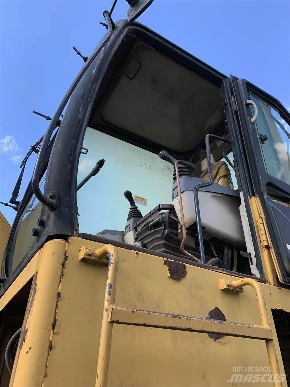 CAT 320C Vikšriniai ekskavatoriai