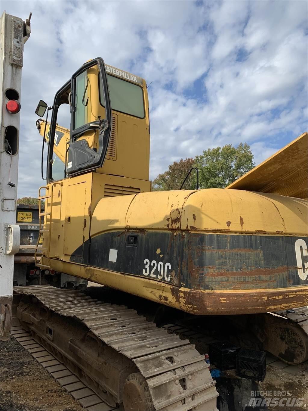 CAT 320C Vikšriniai ekskavatoriai