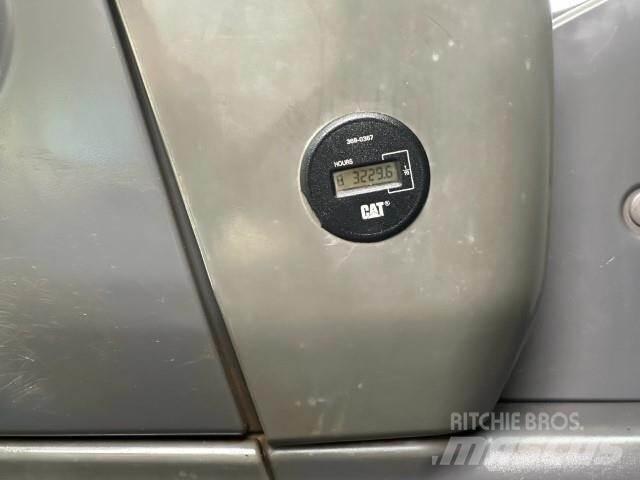 CAT 320DL Vikšriniai ekskavatoriai