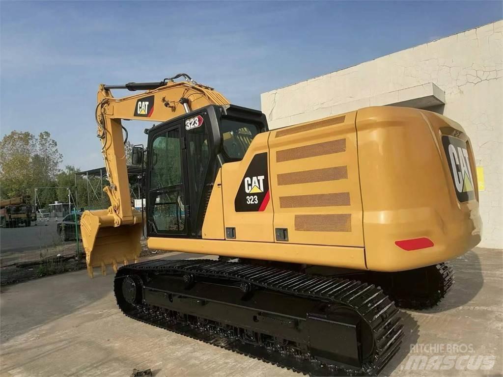 CAT 323 Vikšriniai ekskavatoriai