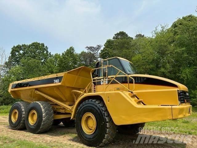 CAT 740 Karjeriniai savivarčiai
