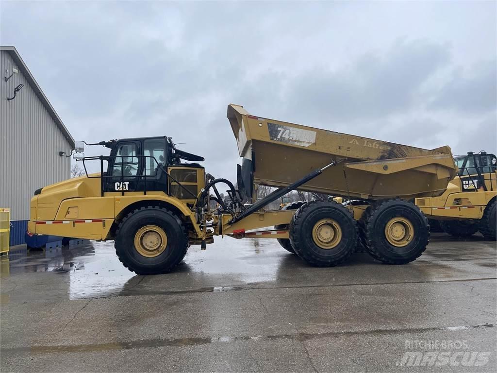 CAT 745 Karjeriniai savivarčiai