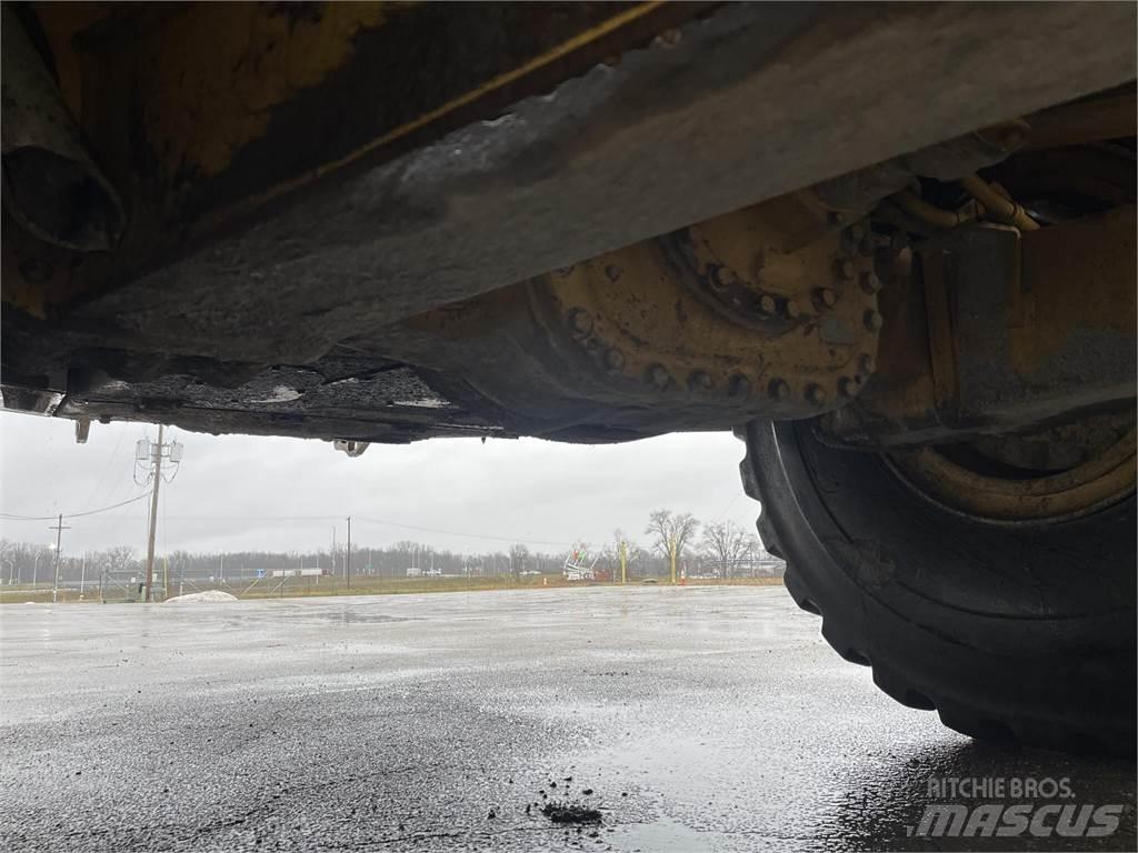 CAT 745C Karjeriniai savivarčiai