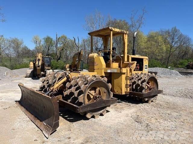 CAT 815 Atliekų presai