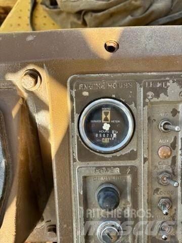 CAT 815B Atliekų presai