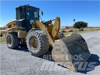 CAT 930M Naudoti ratiniai krautuvai